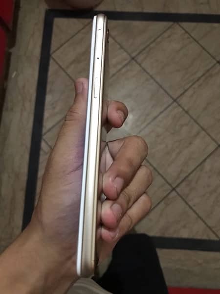 Oppo A37F 4/64 condition 10/10 ha 3