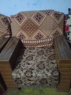 big size 3+1+1 seater sofa set in good condition