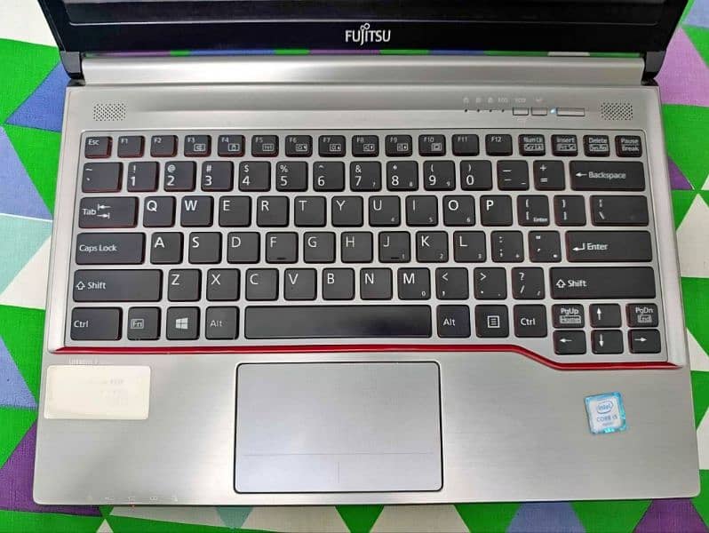 Fujitsu Lifebook E736 core I5 6th Generation 1