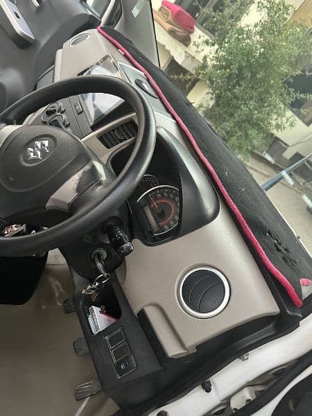 Suzuki Wagon R 2018 4