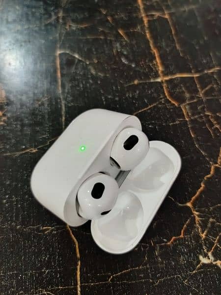 AirPods 0