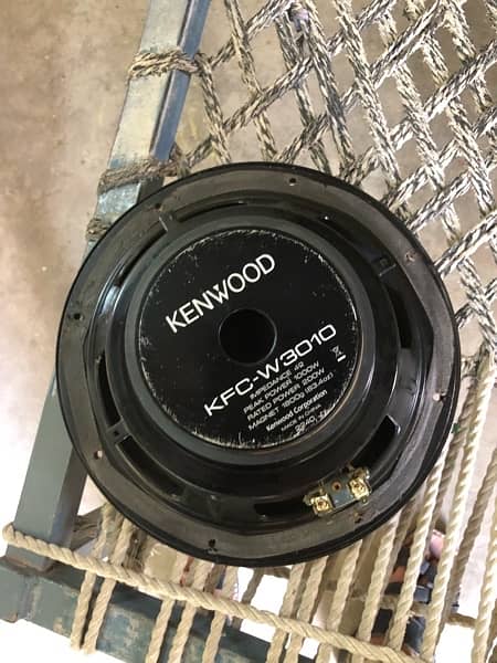 KENWOOD WOOFER AND SPEAKERS 1