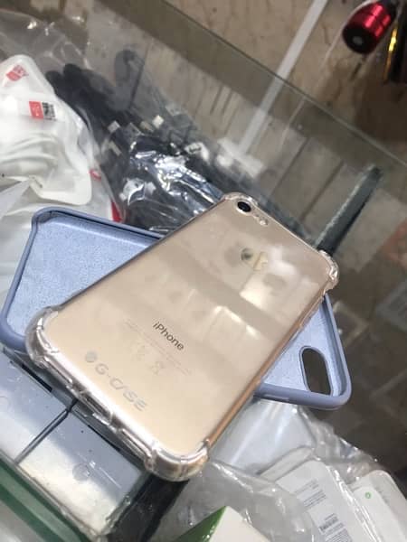 IPhone 7 Gold Colour 2