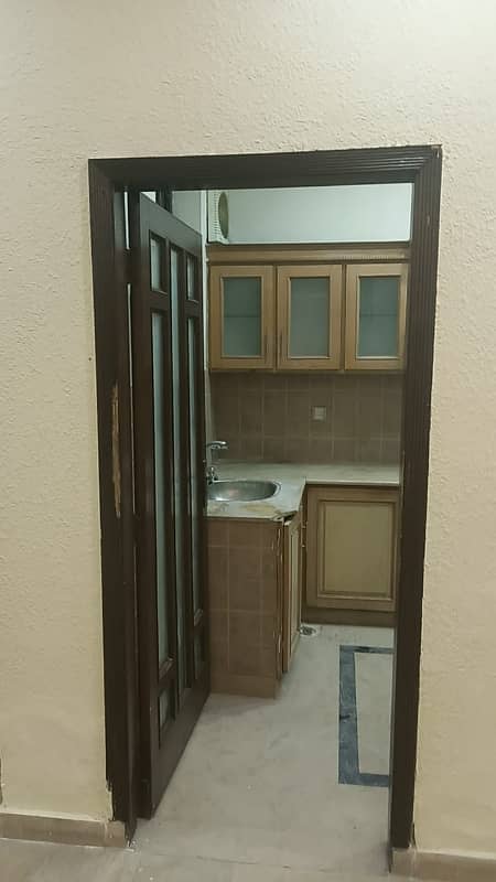 08 MARLA HOUSE FOR RENT IN JOHAR TOWN LAHORE 10