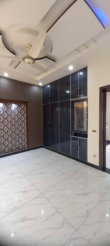 12 MARLA COMERCIAL Hall 2ND FLOOR FOR RENT IN JOHAR TOWN PHASE II LAHORE 0