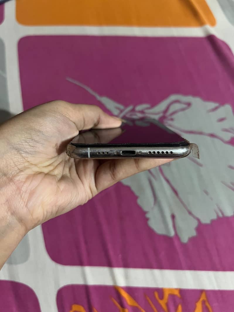 iPhone XS 64 GB PTA approved 6