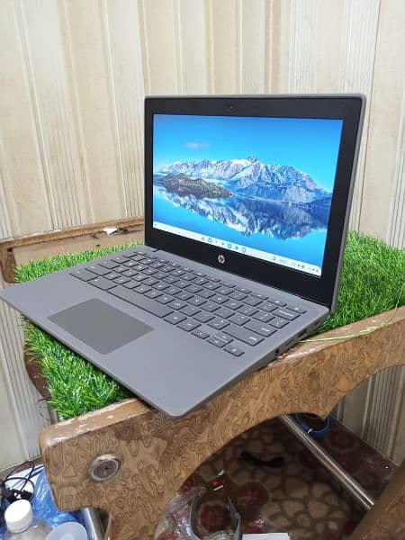 Hp 4gb 32gb chromebook 11 g8 Amd A4 0326/4364/377 3