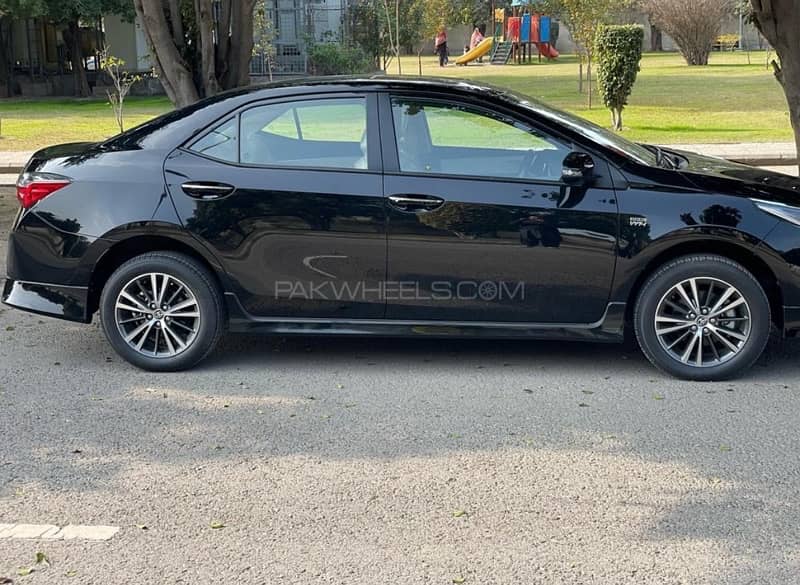 Toyota Corolla Altis Special Edition - Black Model 2022 1