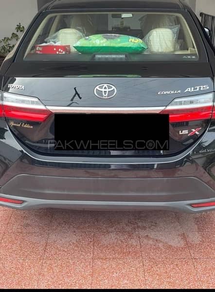 Toyota Corolla Altis Special Edition - Black Model 2022 3