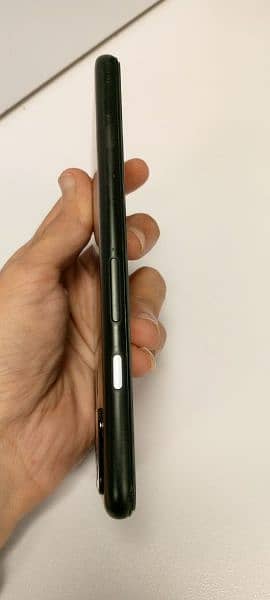 Google pixel 4a5g in good condition 1