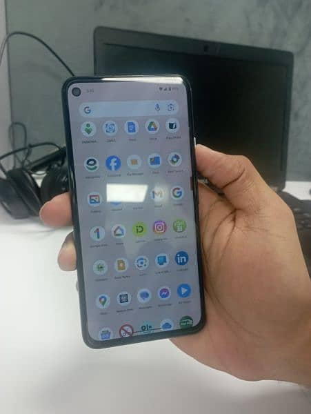 Google pixel 4a5g in good condition 3