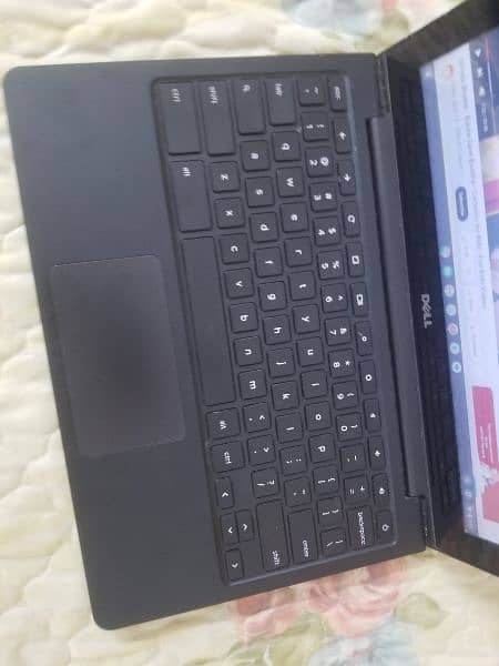 latast model Dell Chrome Book black 2