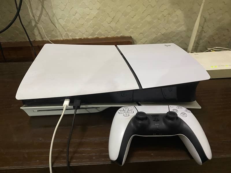 PS5 Slim Disc Edition 1TB 2