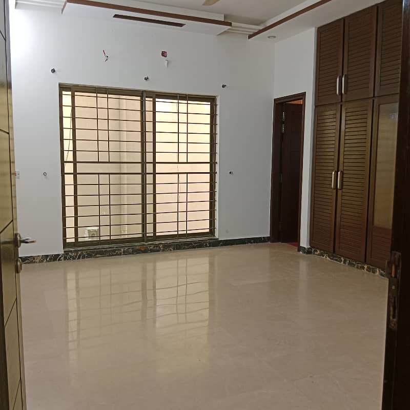 Top Location Kanal Upper Portion Available For Rent in Defence Phase 5 0