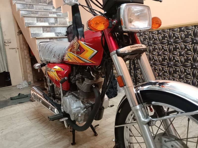 Honda 125 2021.1st mounth bike pakki 2021 ha golden num ha . . . 1