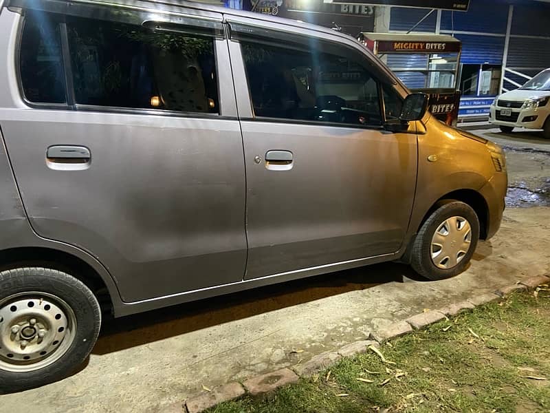 Suzuki Wagon R 2018 9