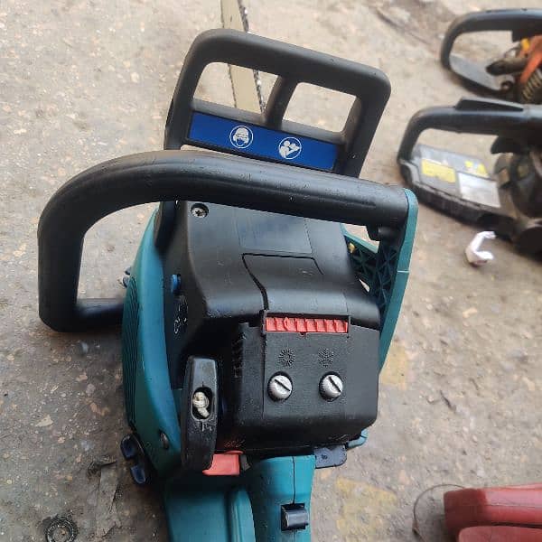 Makita DCS 341 Chainsaw 3