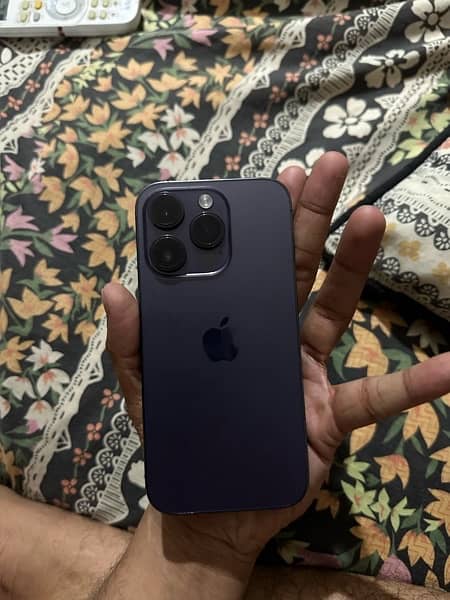 iPhone 14 pro deep purple 8