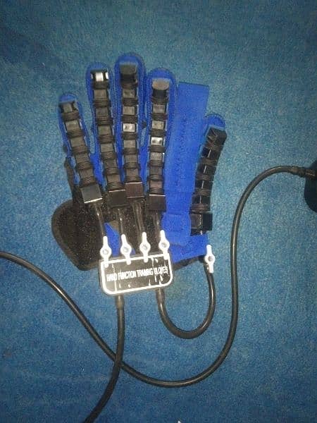 Automatic hand rehelibitation glove 10