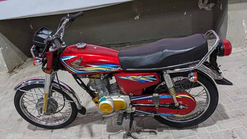 HONDA CG-125 MODEL 2017 (ADVANCE 2018) Karachi Registration 5