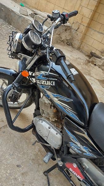 Suzuki GS SE 150 Model 2017 Karachi 3