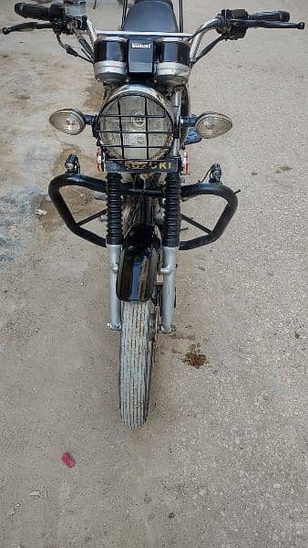 Suzuki GS SE 150 Model 2017 Karachi 7