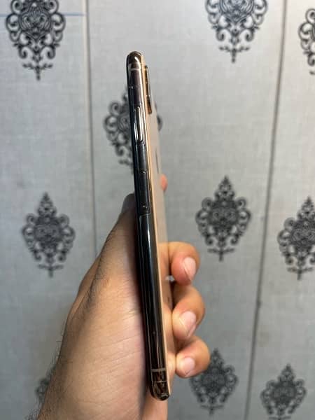 iphone xsmax non pta 256 gb 100bh recently replaced from apple /usa 1