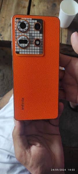 infinix note 30 8/256 condition u see in pics 3