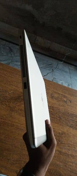 hp elitebook 840 G6 i5-8th gen 5