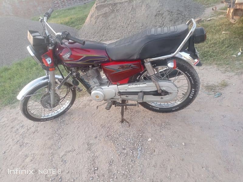 Honda 125 exchange possible 1