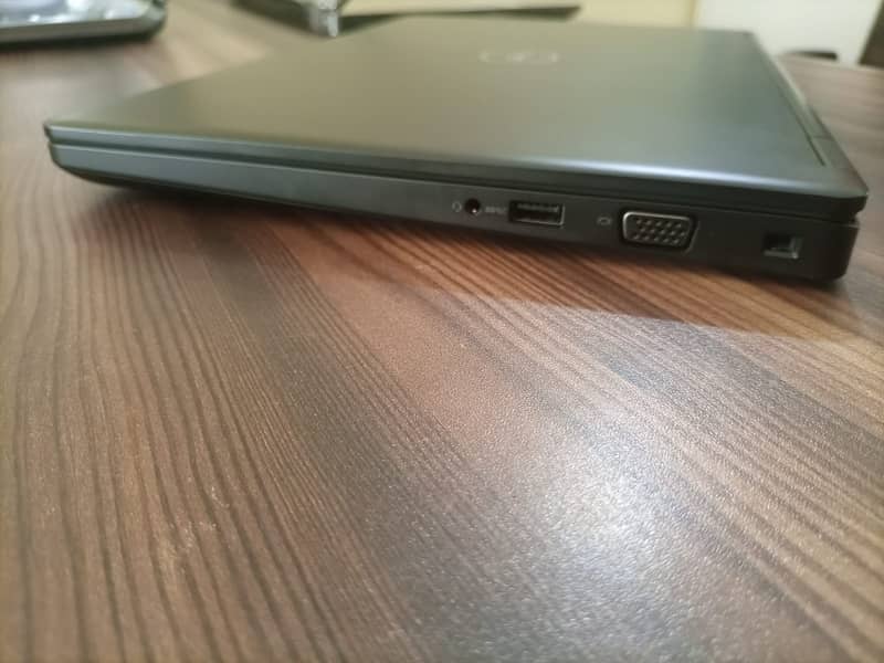 Dell Latitude E5490 Core i7 8th Gen 8GB 256GB SSD 10 by 10 Condtion 4