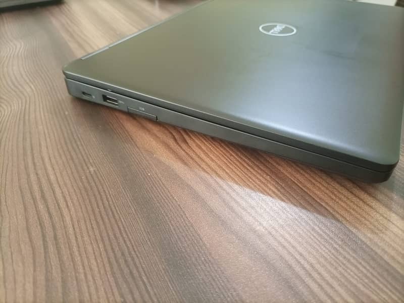 Dell Latitude E5490 Core i7 8th Gen 8GB 256GB SSD 10 by 10 Condtion 5