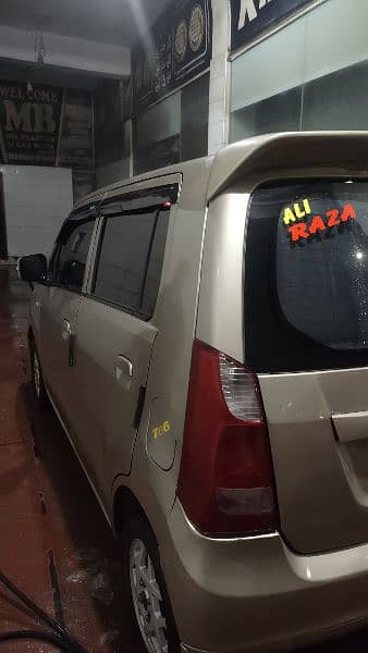 Suzuki Wagon R 2015 8