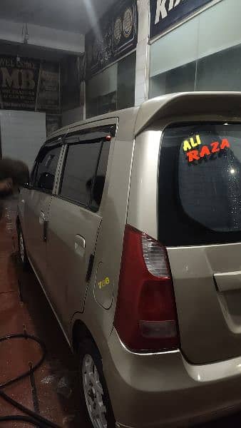 Suzuki Wagon R 2015 9