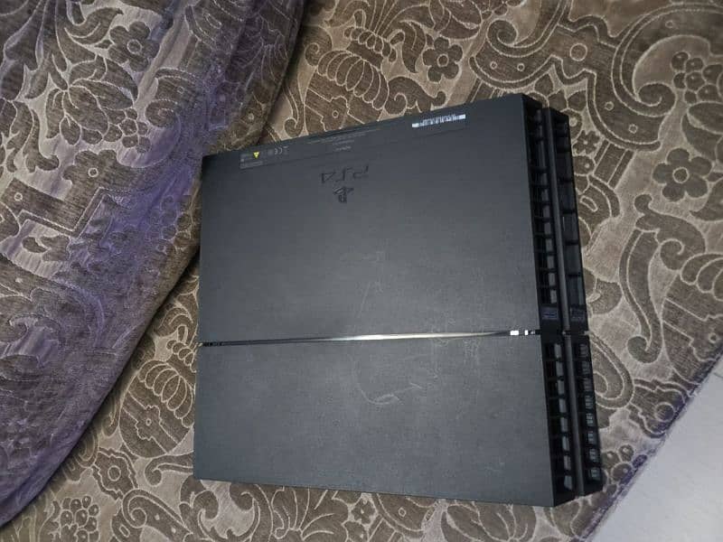 PS4 FAT 1TB 10/10 CONDITION 3