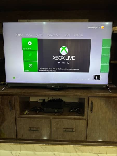 XBOX 360 10/10 with kinect for sale 2