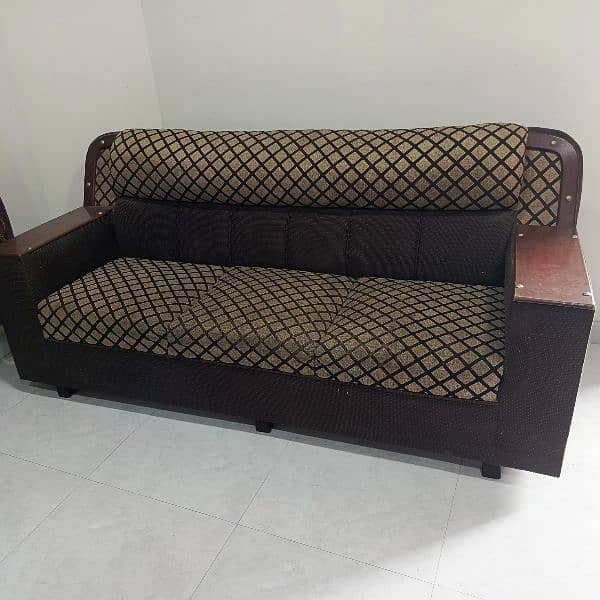 sofa for sale home used Good Condition 0