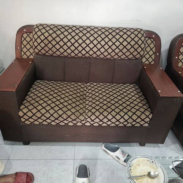 sofa for sale home used Good Condition 1