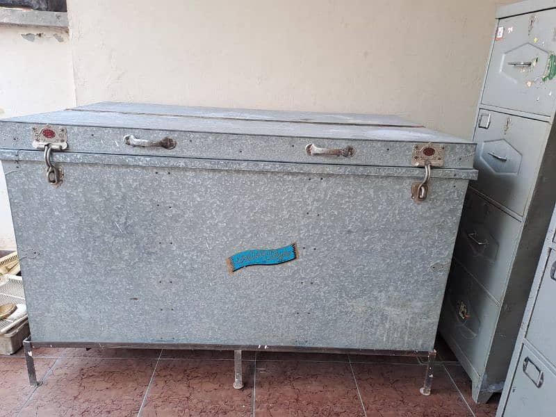 Trunk for sale 1