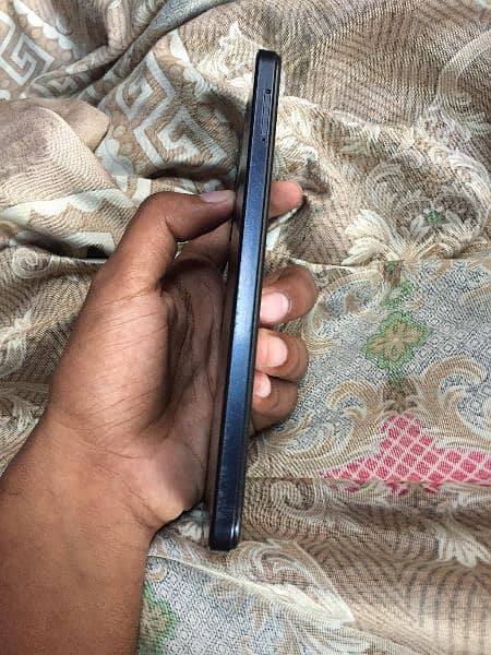 Infinix smart 7.4/64 4