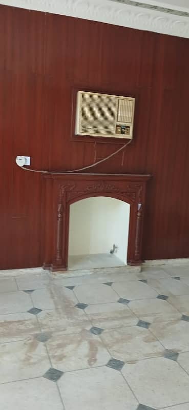 In Model Town House Sized 1 Kanal For rent 16