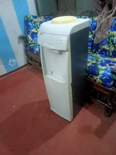 good condition water dispenser all okay hot cool