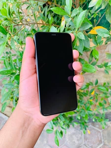 iphone 11 pro 1