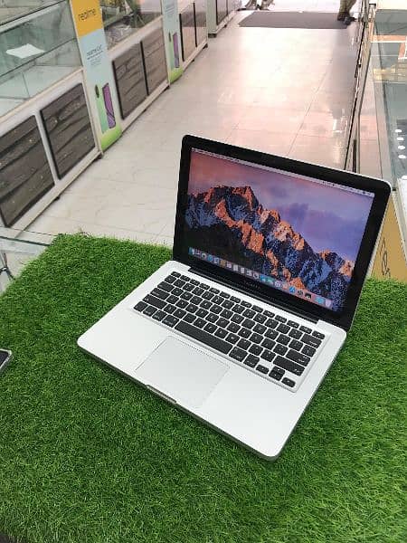 Apple MacBook Pro 2012,13Inch Core i5 8gb ram 500gb Fresh Laptop sale 2