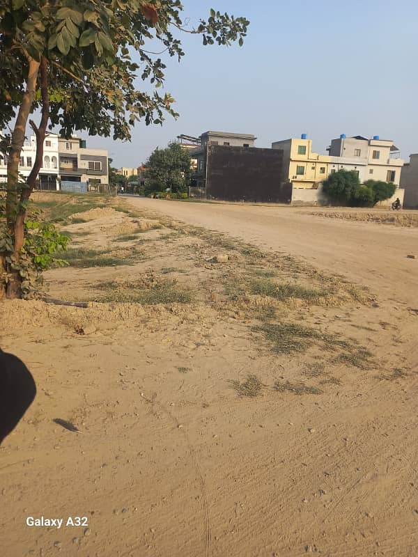 6 MARLA PLOT IN ROSE BLOCK PARK VIEW CITY LAHORE 4