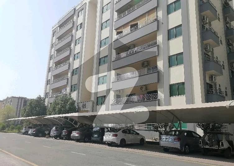 Flat In Askari 11 - Sector B Apartments Sized 10 Marla Is Available 2