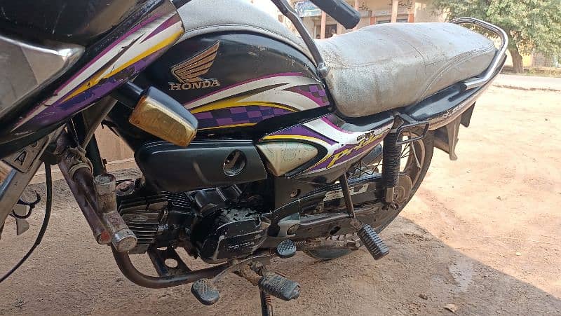 Honda 100 prider for urgent sale 4