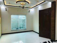 Your Search Ends Right Here With The Beautiful House In Cavalry Extension At Affordable Price Of Pkr Rs. 60000 0