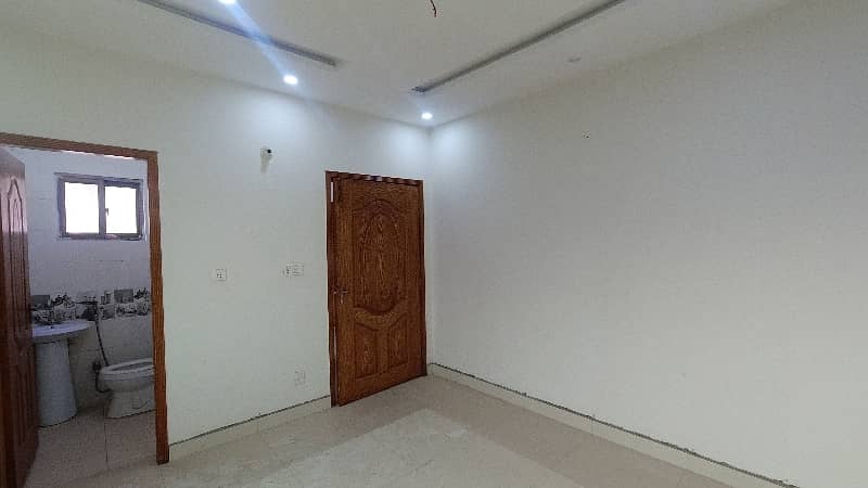 600 Sq. Ft Building For Sale In Lahore 10