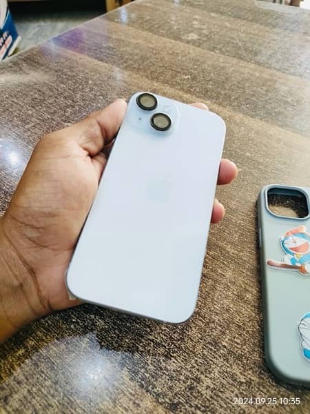 Iphone 15 258gb under apple warranty 4